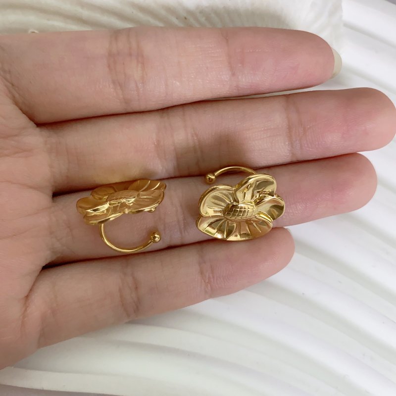 Lovely Elegant Flower Ear Hanging Earrings Cuff Gold Plated Bass Sunflower Unique Design Cuff Earrings