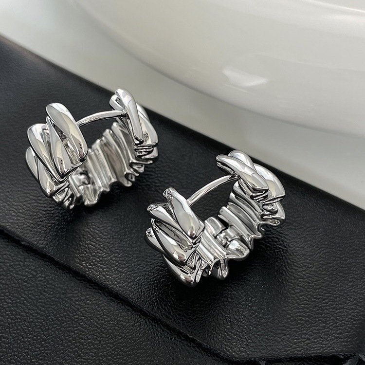 Wholesale Geometric Type Simple Temperament Ear Buckle Trendy Classic Elegant Jewelry Earrings