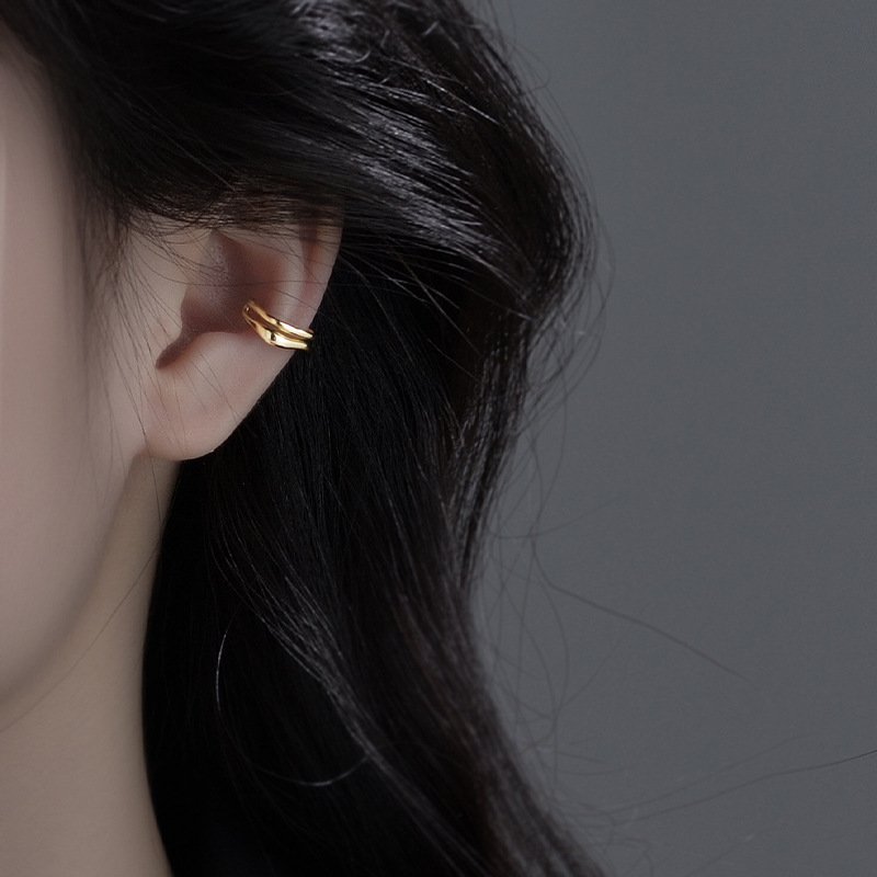 2024 Exquisite 18K Gold Cuff Earrings Fine Jewelry Irregular Geometry Ear Cuff for Women Classic Style Wedding and Party Gift