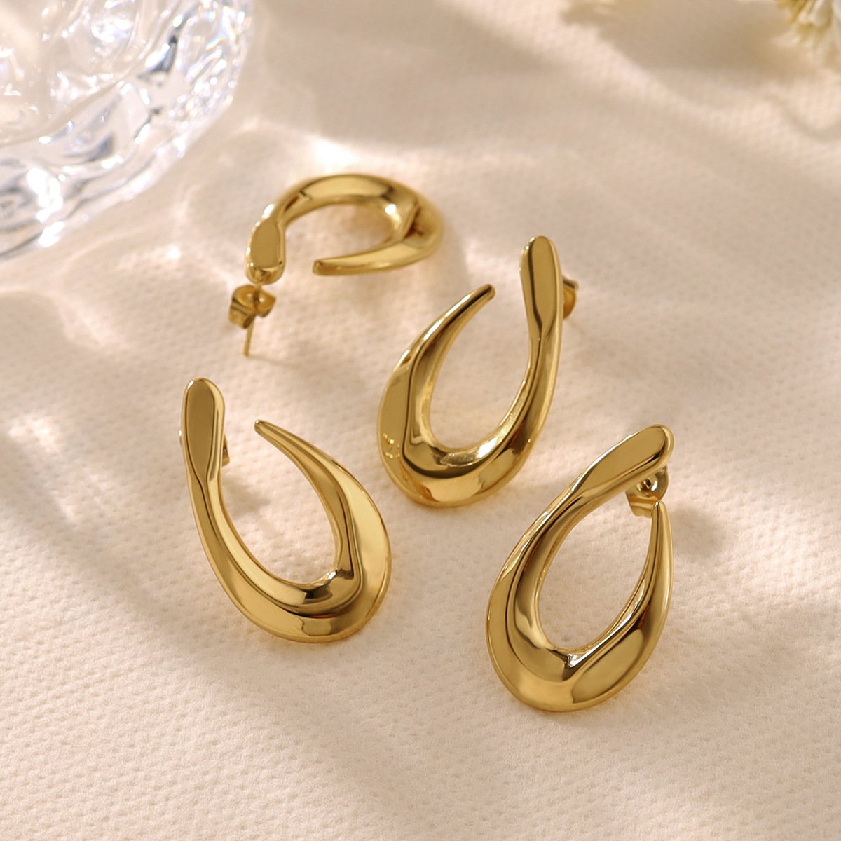 S925 Silver Needle Freshwater Pearl & Crystal Stud Earrings Diamond Women Copper Jewelry Wedding Occasions Tiny Dangle Design