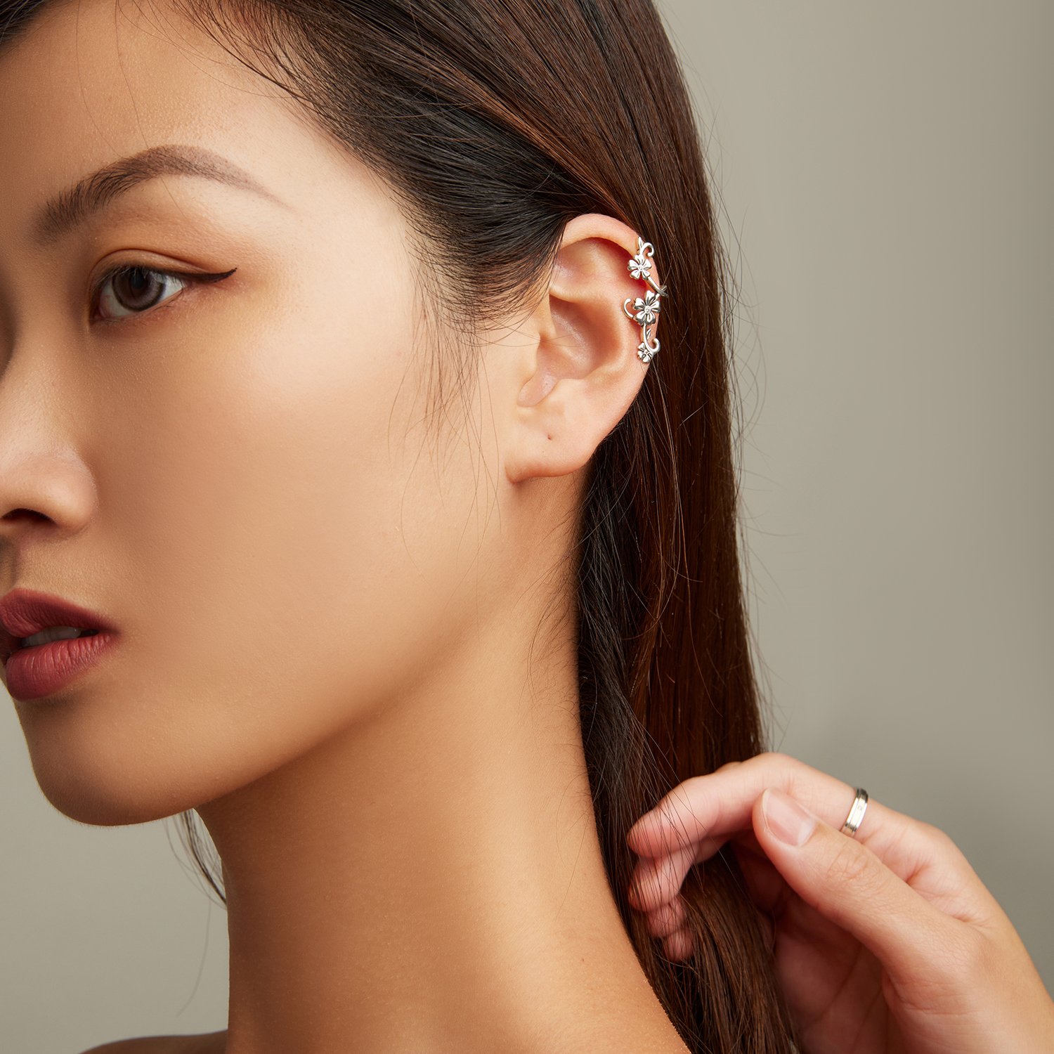 Patterned Ear Bone Clip Without Ear Hole Personality Unilateral S925 Silver Ear Clip earrings SCE1512