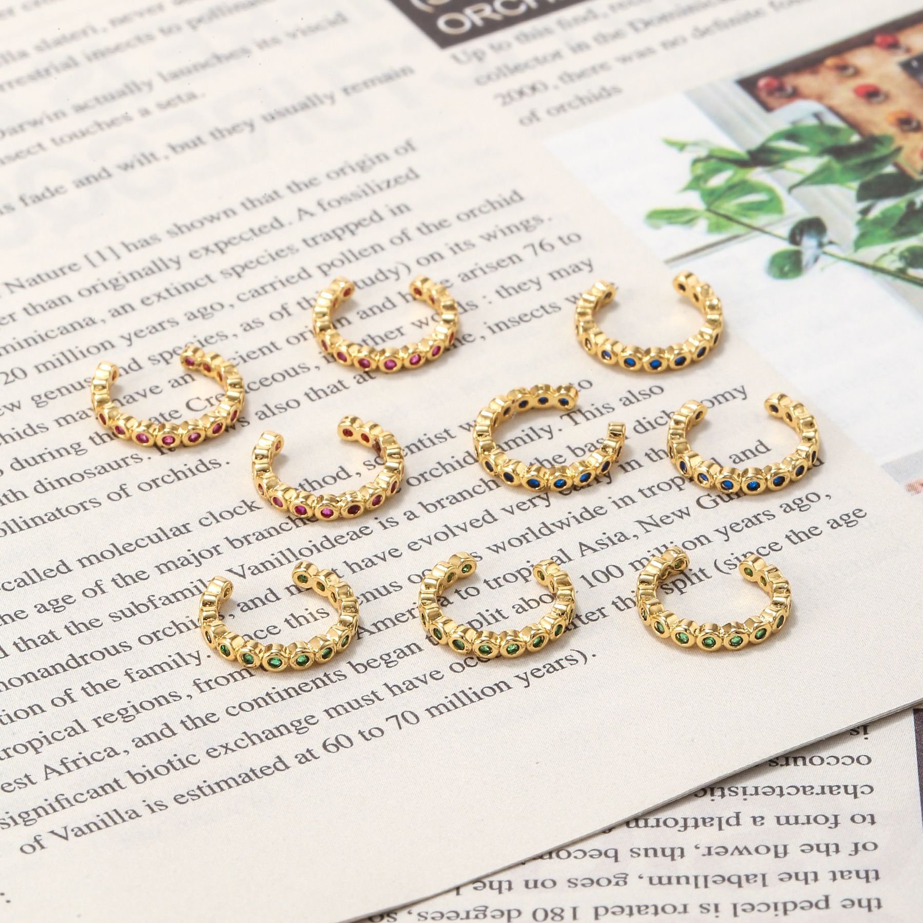Vintage Clip On Earrings Trendy Design 18K Brass Gold Plated CC Green Zircon Cuff Earrings French Ear Clip