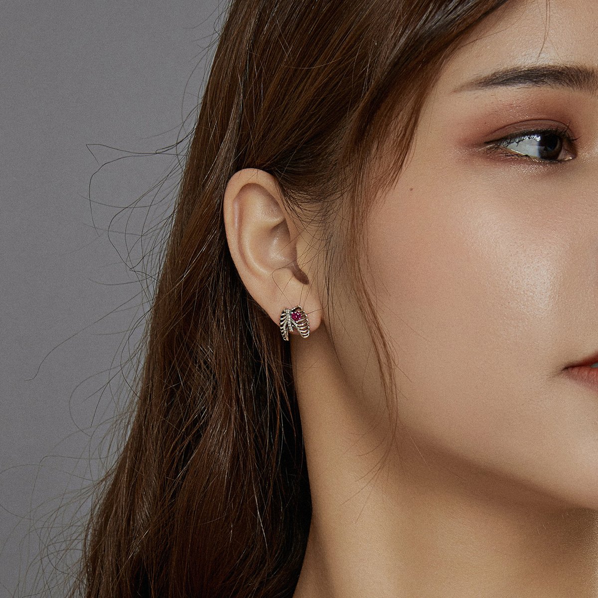 925 Sterling Silver Skull Earrings Fashion Designer Jewelry Skeleton Rib Stud Earrings for Women