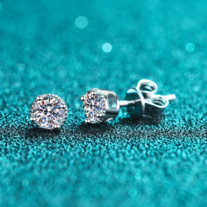 Fashion Earrings 925 Silver Gold Plated 0.6CT Moissanite Diamond Earring Studs Wedding Temperament Glamour Women Fine Jewelry