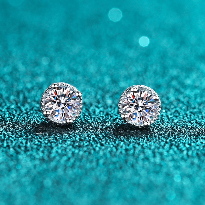 Fashion Earrings 925 Silver Gold Plated 0.6CT Moissanite Diamond Earring Studs Wedding Temperament Glamour Women Fine Jewelry