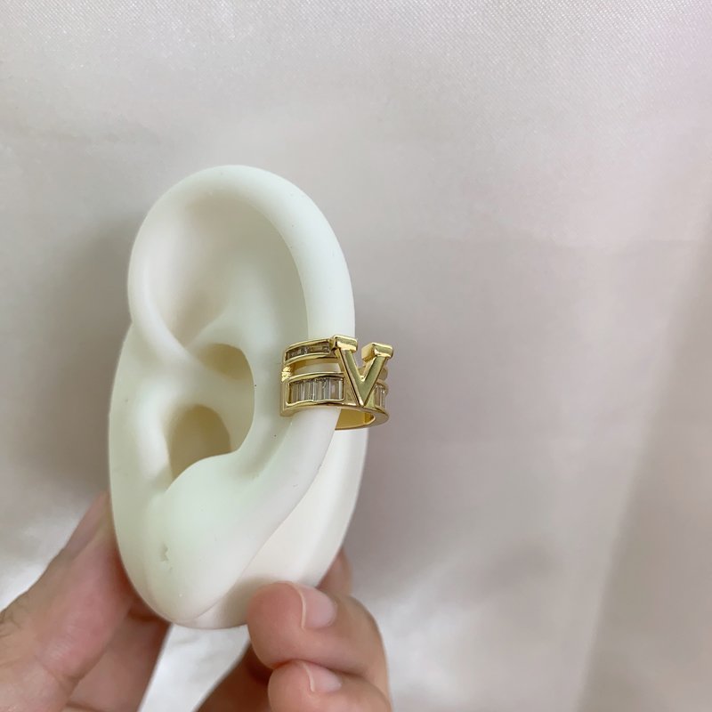 New Stock Arrival Fine CZ Ear Cuff Earrings Gold Plated Brass Luxury Pearls Jewelry Earrings For Women