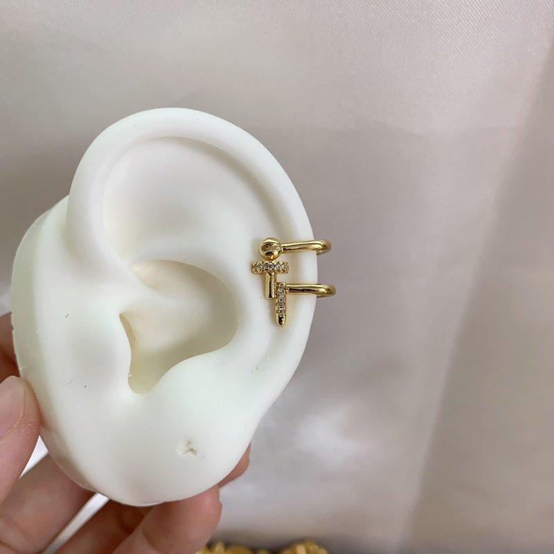 New Stock Arrival Fine CZ Ear Cuff Earrings Gold Plated Brass Luxury Pearls Jewelry Earrings For Women