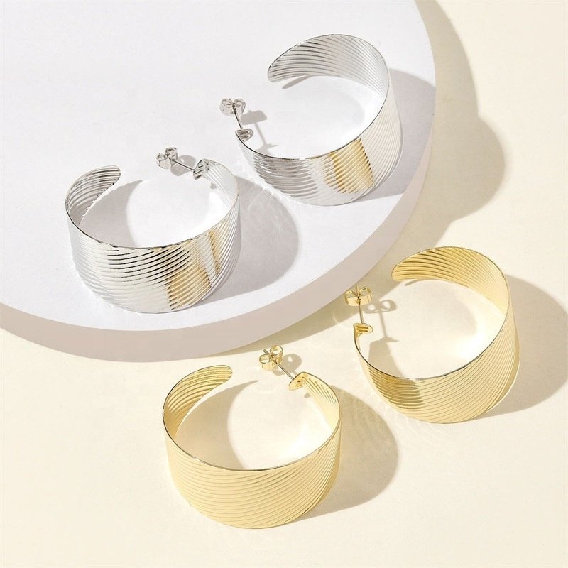 European and American retro British trend earrings Natural twill exaggerated C-shaped earrings Art retro earrings Women