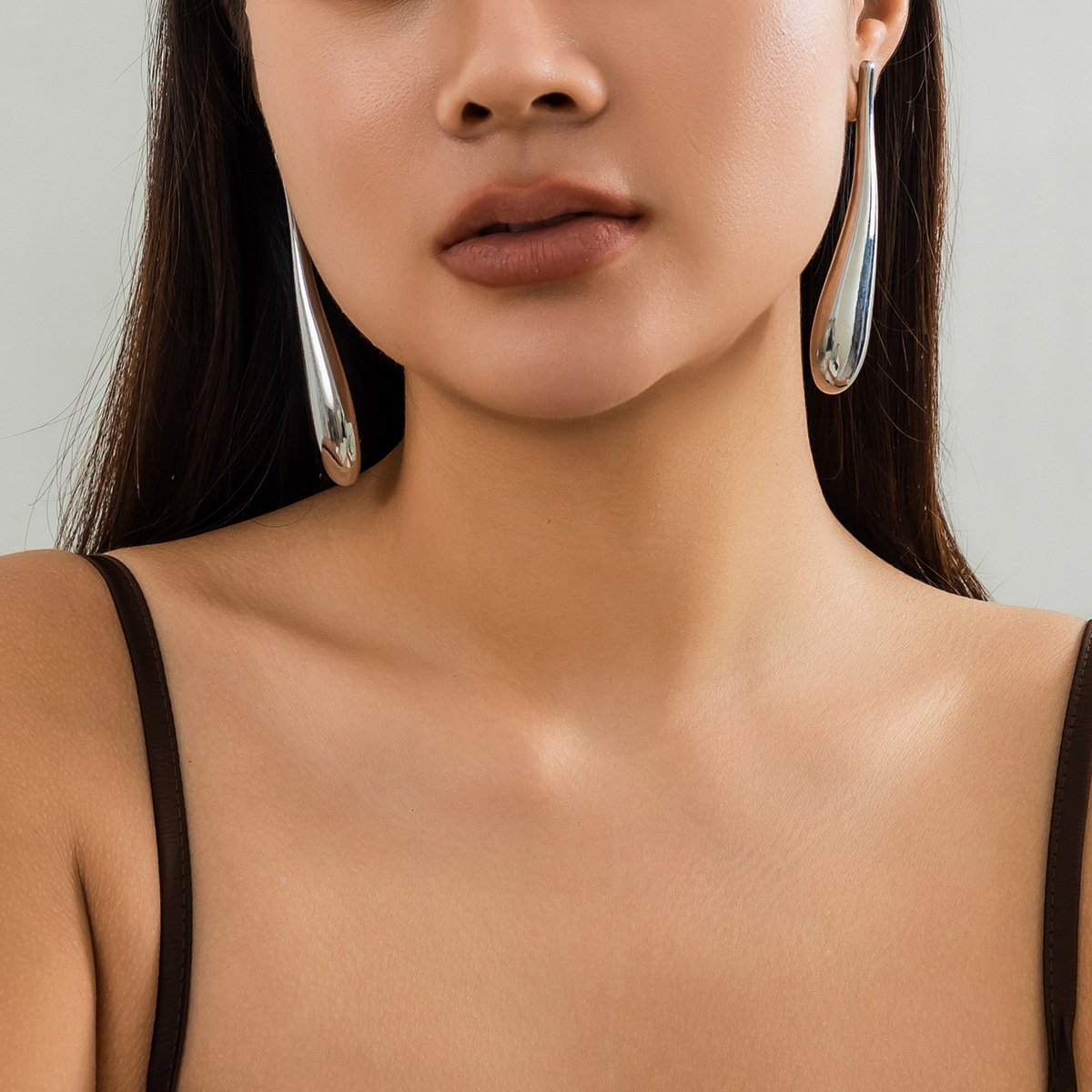 New Arrival Fashion Jewelry Design Smooth Bean Earrings Gold Pleated Water Drop Earrings Geometric Clip Hoop Gold Earrings Set