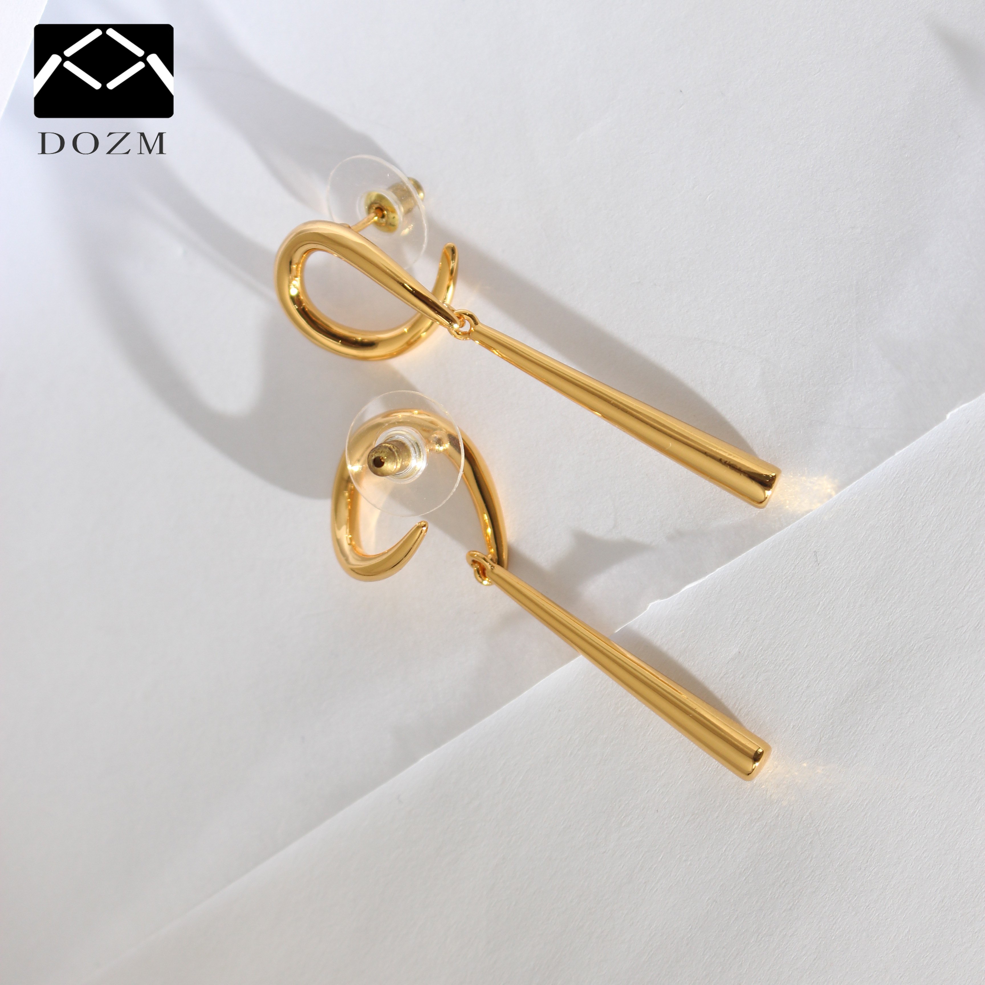 Wholesale Solid Brass Ear Rings for Women Bright Gold Plated Curved Stick Earrings