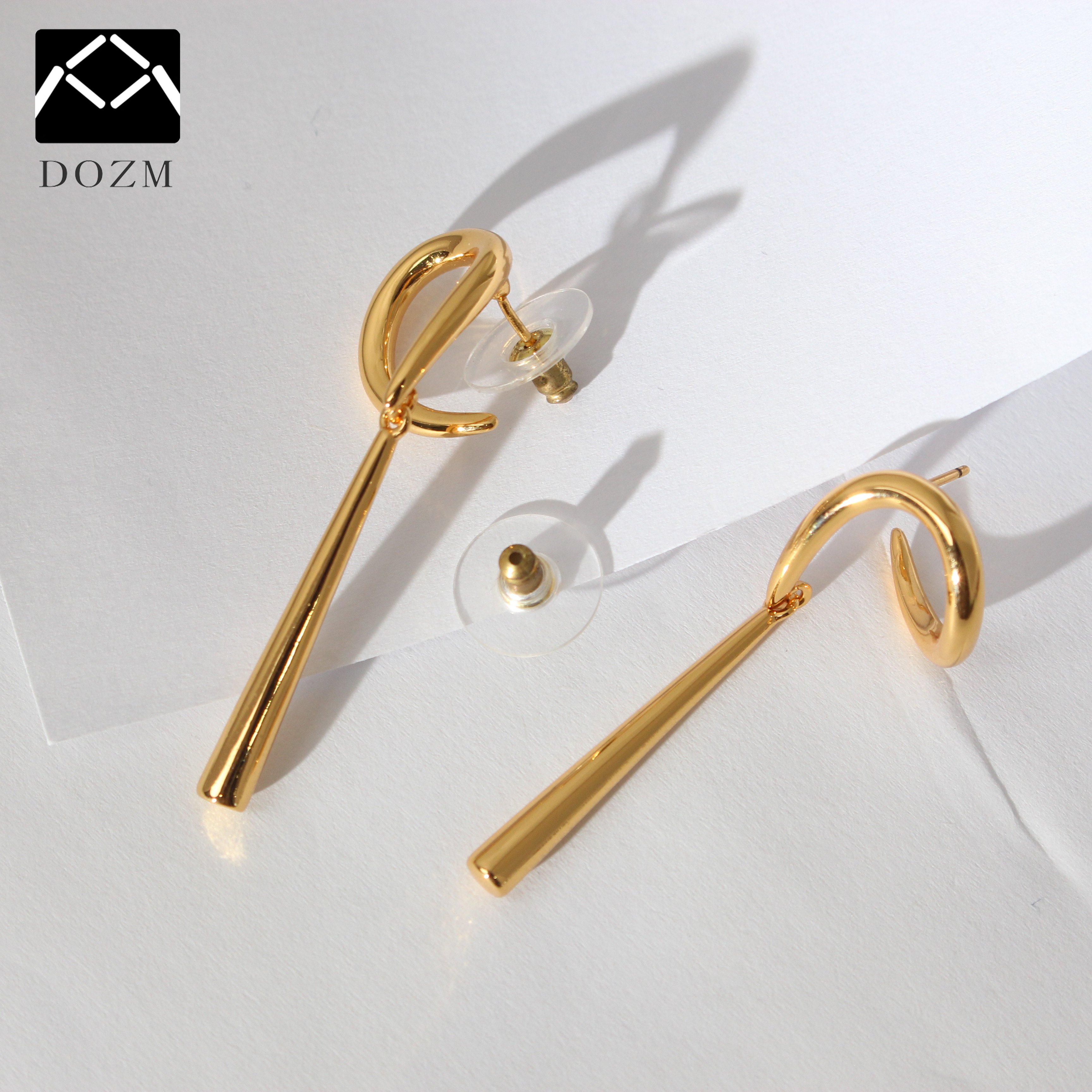 Wholesale Solid Brass Ear Rings for Women Bright Gold Plated Curved Stick Earrings