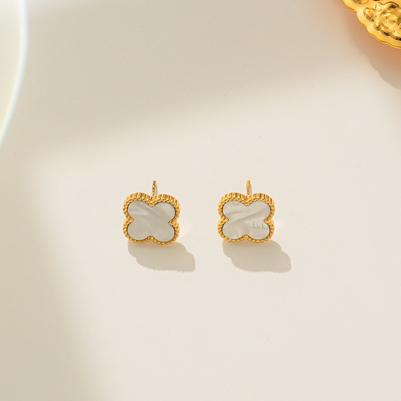 2024 Summer New Earrings Stainless Steel Temperament Simple Lucky Clover Jewelry Design Sense Earrings for Women