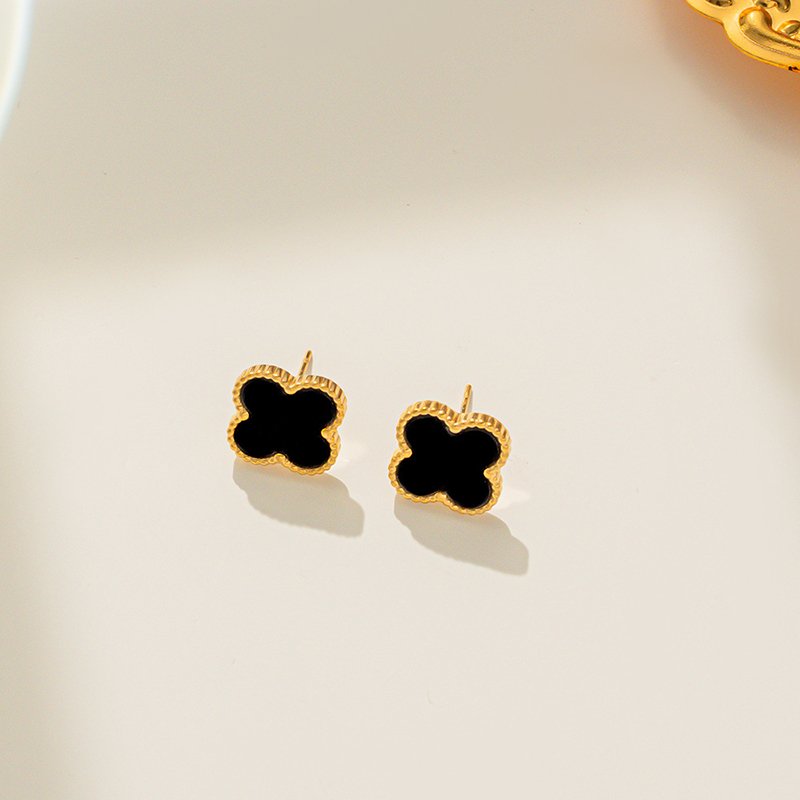 2024 Summer New Earrings Stainless Steel Temperament Simple Lucky Clover Jewelry Design Sense Earrings for Women