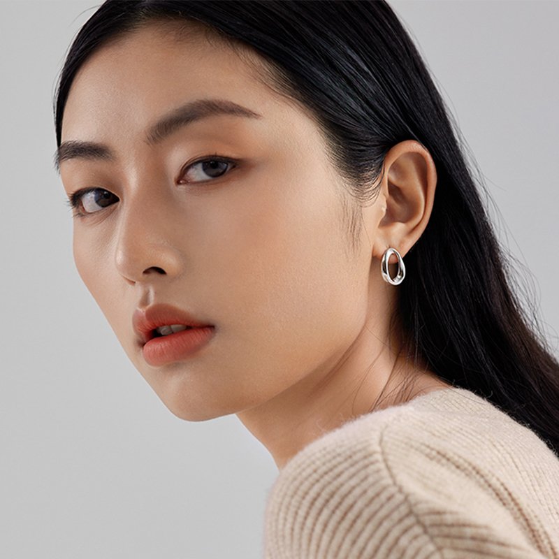925 Sterling Silver Simple Slicing Glossy Personality earrings earring Stud Without Stone Light Luxury Girl