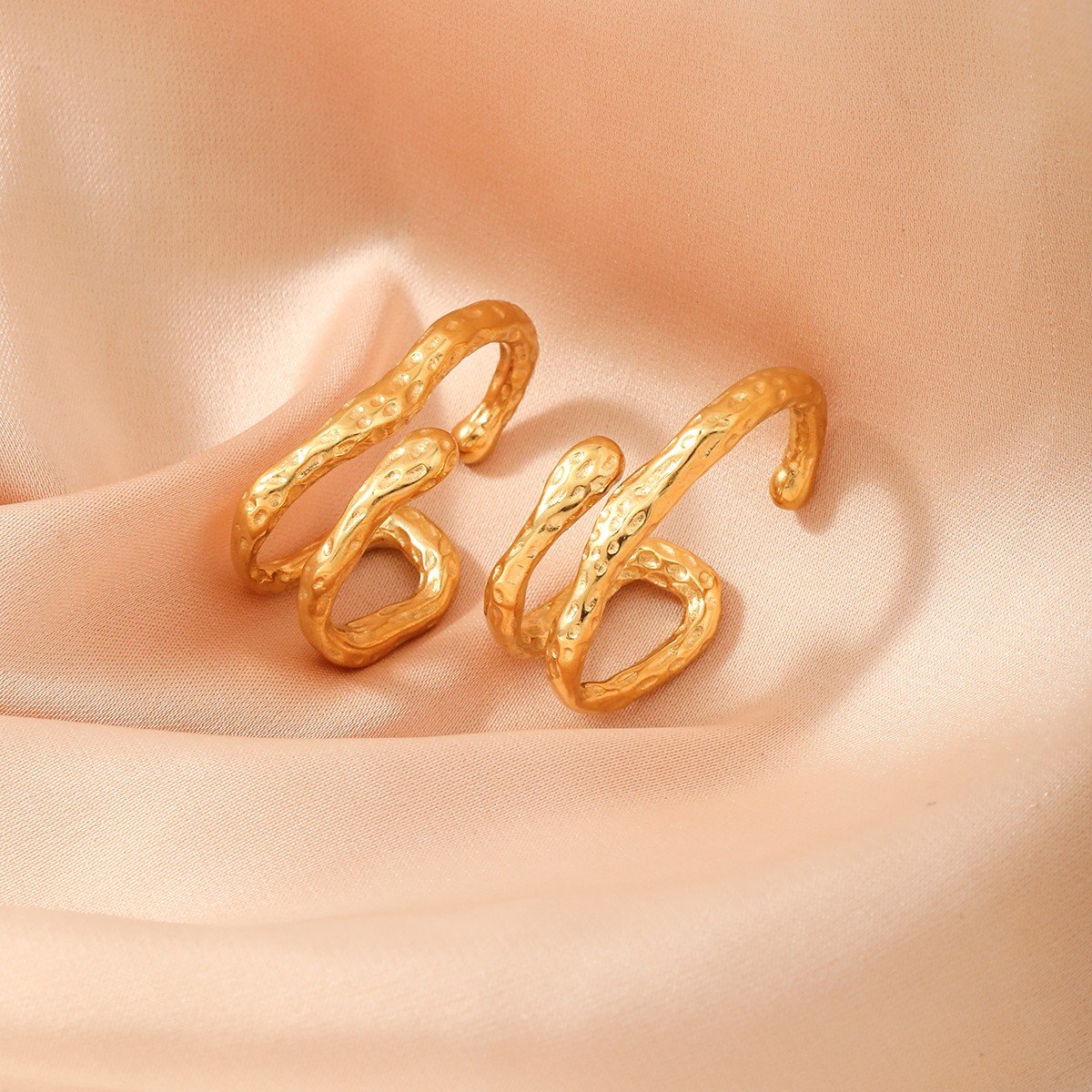 Custom Stainless Steel Hammered Artistic Cuff Earring Women Non Pierced Earring Hammered Irregular Clip On Earring