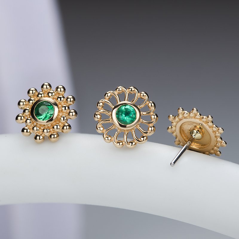 Giometal Emerald 18KT Solid Gold Flower Threadless Ends With Daith Helix Cartilage Piercing Earrings Fine Body Jewelry Wholesale
