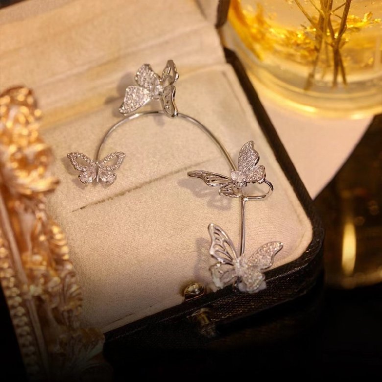 Shining Zircon Hollow Butterfly Ear Cuff Earrings Women Girls Fashion No Piercing Ear Clip Ear-hook Party Wedding Jewelry Gift