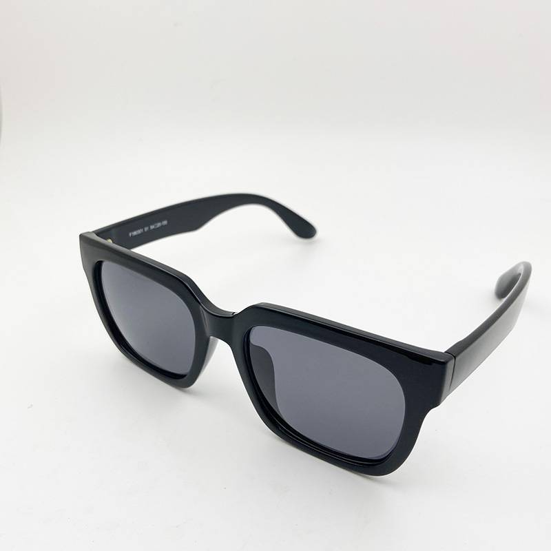 Brand original single men and women black box polarized sunglasses fashion anti -ultraviolet sun -driving driving sunglasses