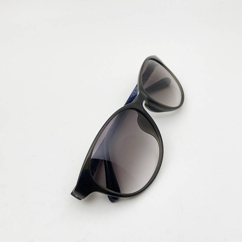 Original single men's and women's small frame comfortable sunglasses fashion trendy sunglasses care mirror 100%anti -UV sunshade mirror