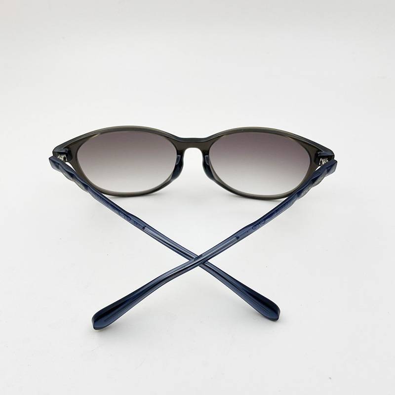 Original single men's and women's small frame comfortable sunglasses fashion trendy sunglasses care mirror 100%anti -UV sunshade mirror