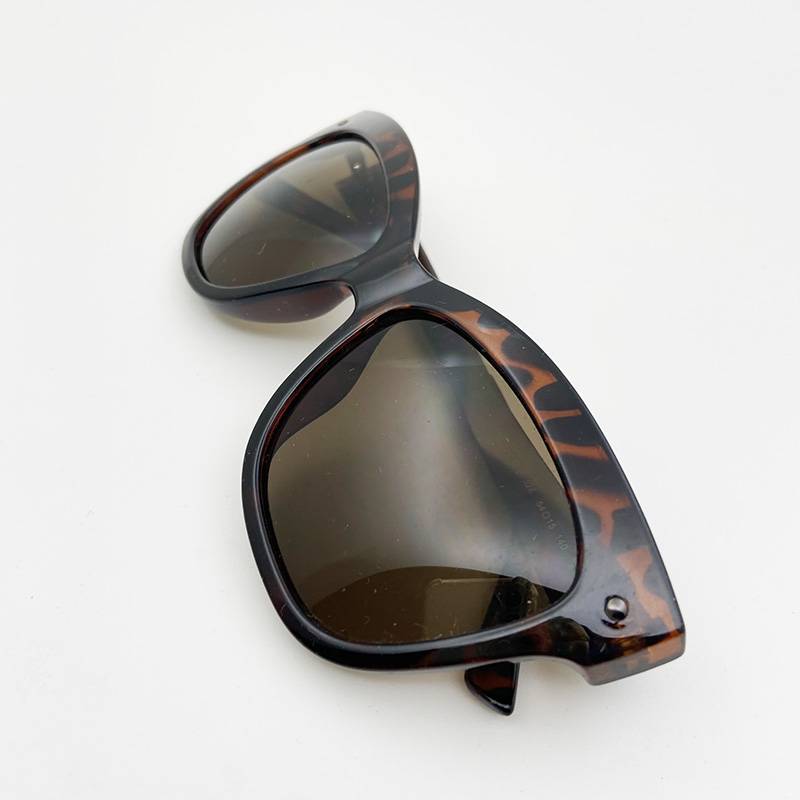 Exit European and American original single men and women leopard print sunglasses fashionable sunglasses eye mirror sunshine uV400