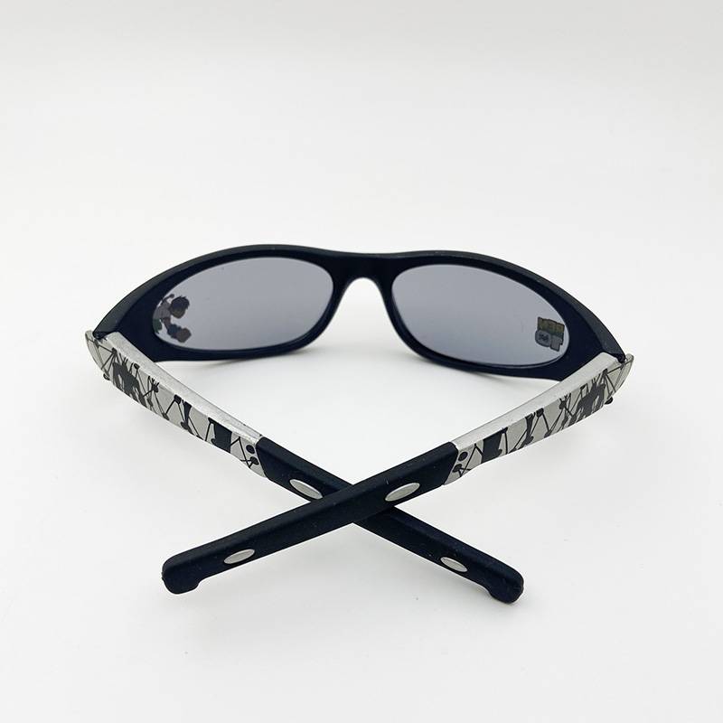 Original single children's sunglasses fashion personality sports sunglasses anti -ultraviolet eye mirror shading mirror boys
