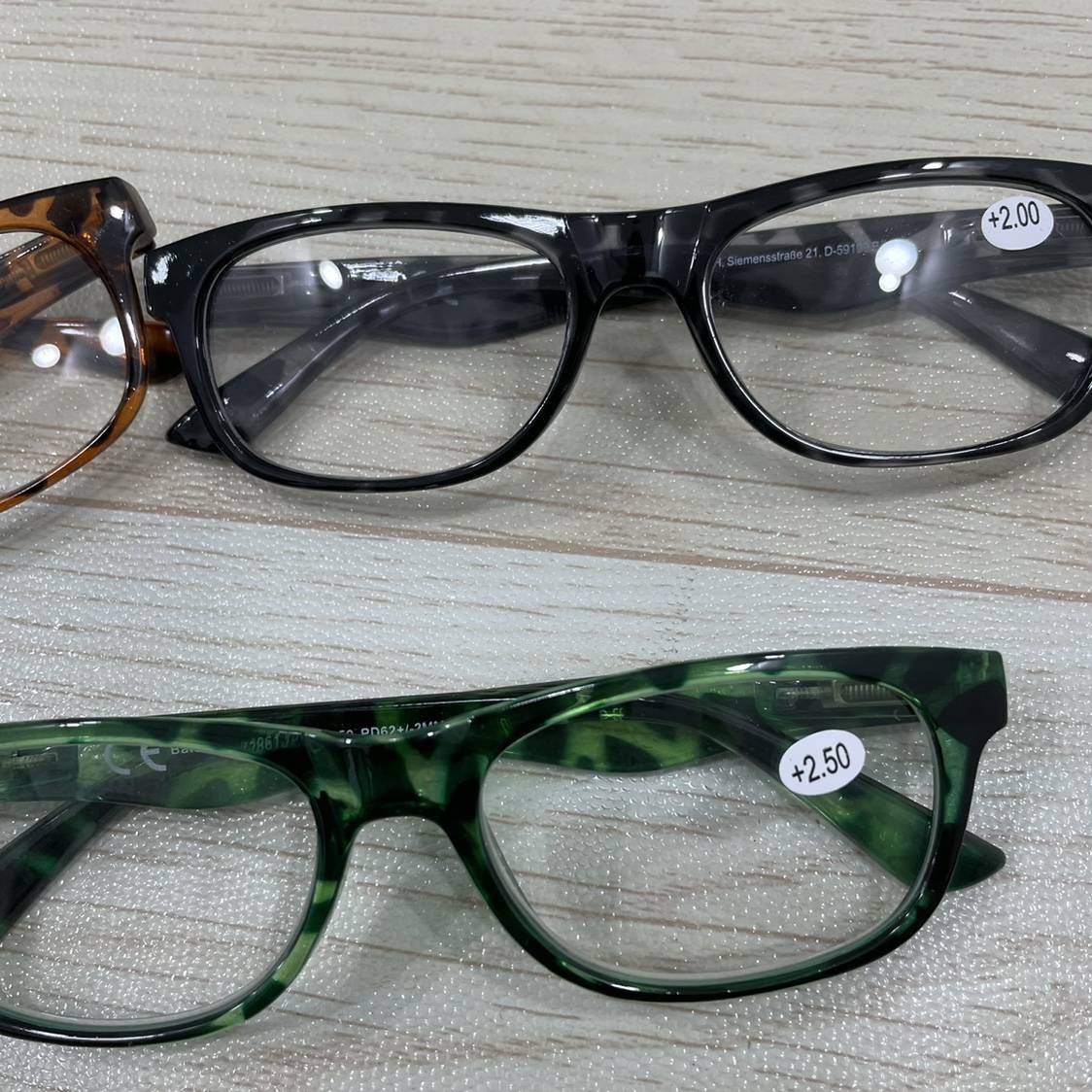 Export to parents and elders, men and women glasses
