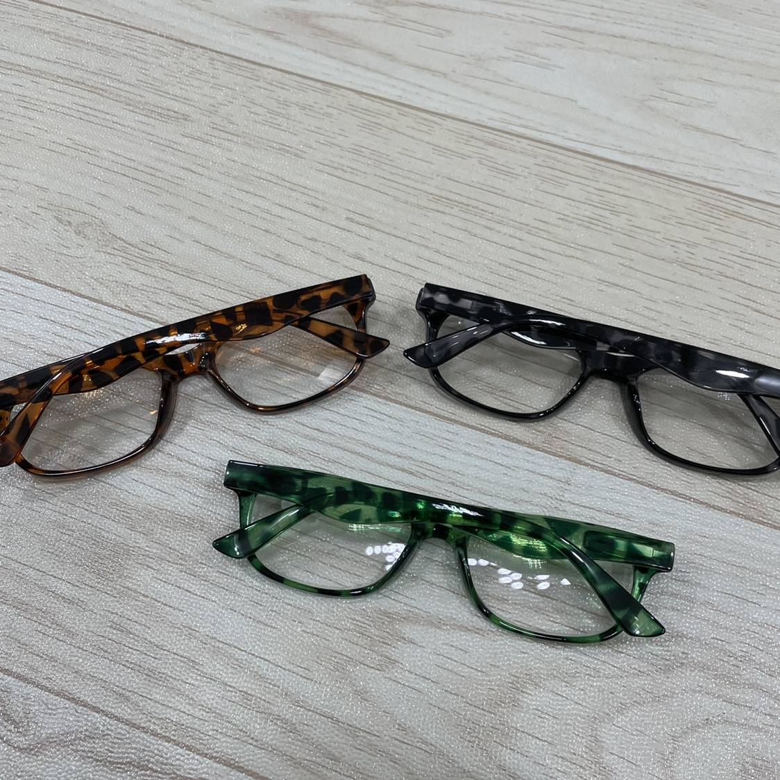 Export to parents and elders, men and women glasses