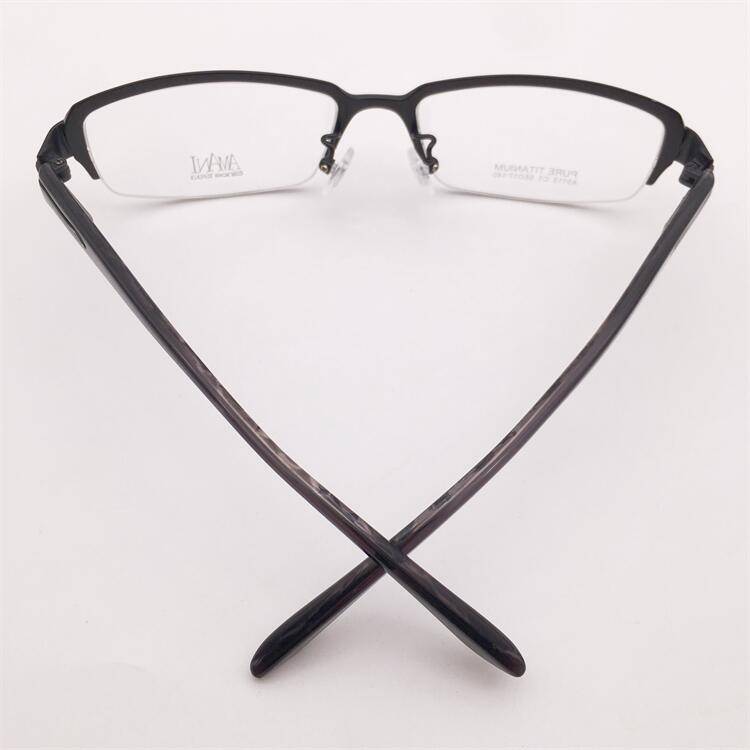 Treasure orphan original single black ultra -light pure titanium business temperament half -frame plate mirror lens shelf men and women