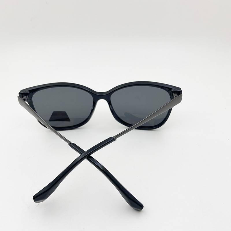 Exporting to the original single men and women black polarized sunglasses fashion versatile tide sunglasses care eyes