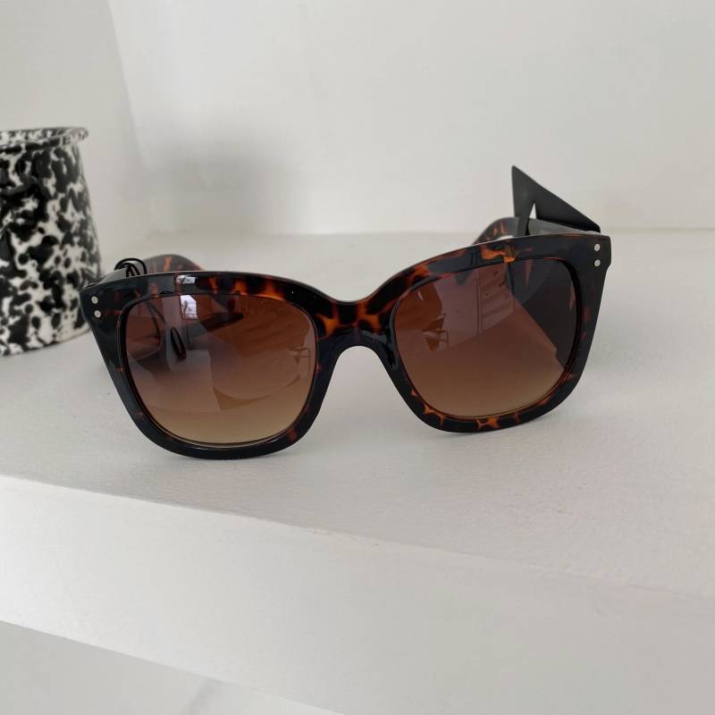 !Tail single 100%UV anti -ultraviolet leopard brown black sunglasses sunscreen sunglasses 0.04kg