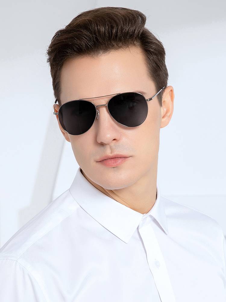 Myopia sunglasses men can be equipped with a degree of pure titanium ultra -light face custom dual -use driving dedicated polarized sunglasses female