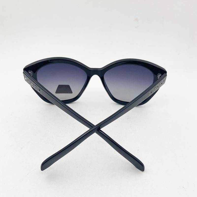 Original single black diamond polarized sunglasses fashion sunglasses care mirror oblong mirror outdoor driving glasses tide