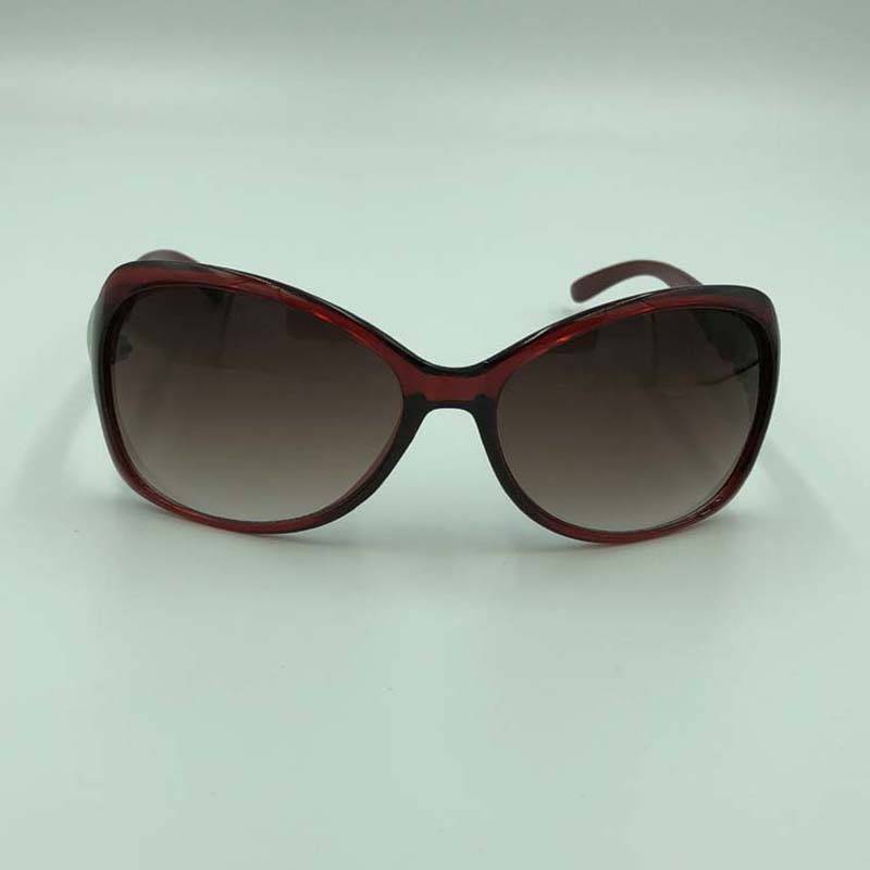 Exit Italian sunglasses fashion, elegant and gradually coloring