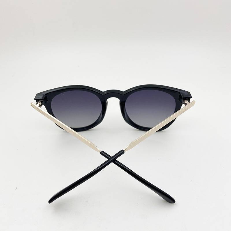 Exporting pure original single men and women polarized sunglasses fashionable sunglasses anti -ultraviolet driving mirror sunshade mirror