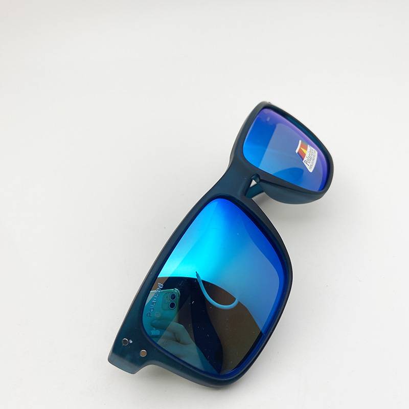 Original single men's and women's color film polarized sunglasses, fashionable sunglasses, sunglasses, sheltering mirrors driving glasses