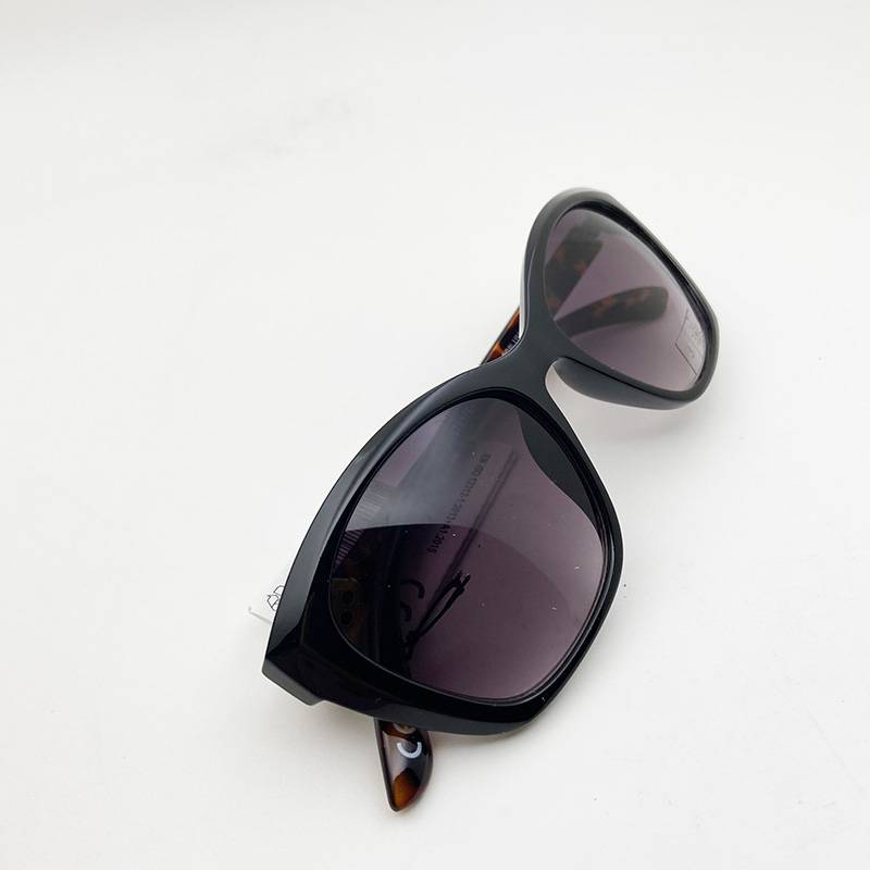 Export single men and women sunglasses Fashionable sunglasses anti -ultraviolet eye mirrors uV400