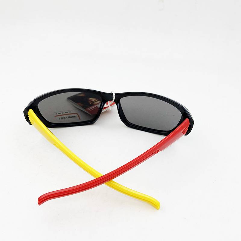 Children's sunglasses sports sunglasses anti -ultraviolet anti -ranging mirror male care mirror UV400 individual tide
