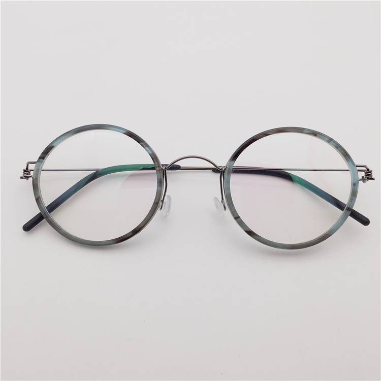 Export -end single German order ultra -light board + pure titanium small round frame no screwless literary glasses men and women only 6 grams