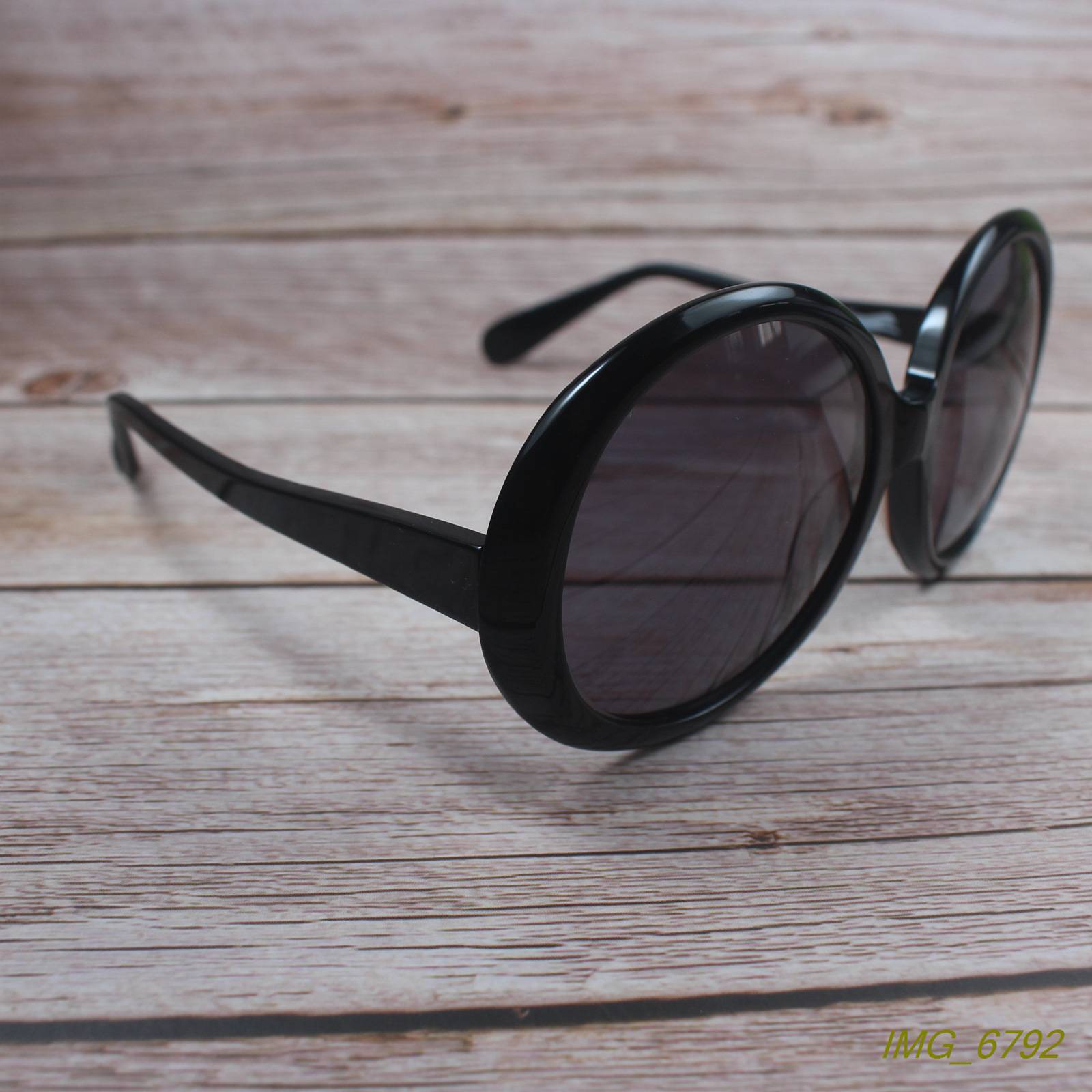 Single -handed tide fine plate light, light retro big round frame cover face sunglasses ladies sunglasses 2 color 105