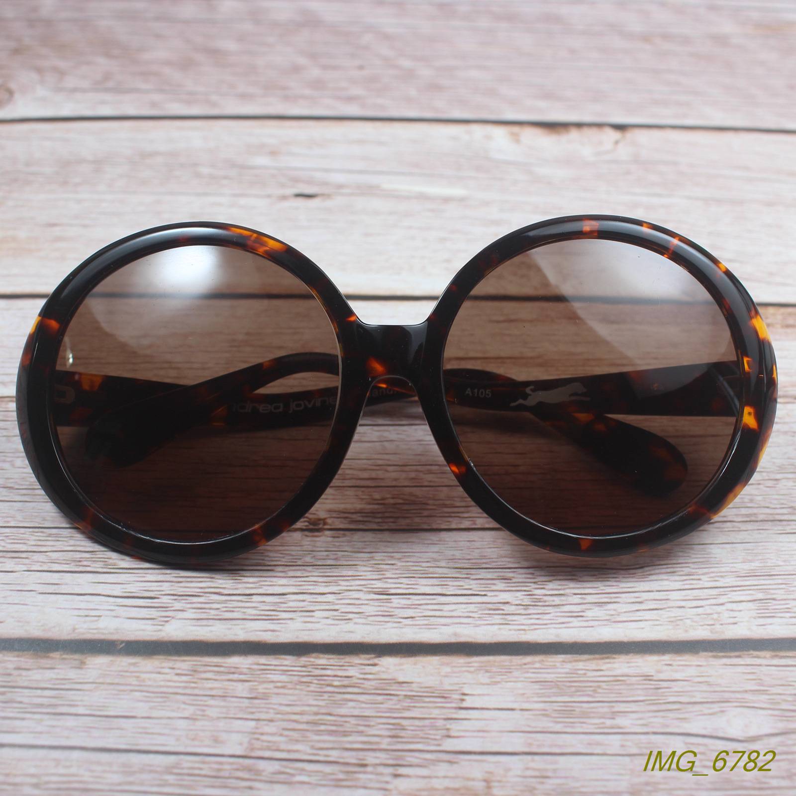 Single -handed tide fine plate light, light retro big round frame cover face sunglasses ladies sunglasses 2 color 105