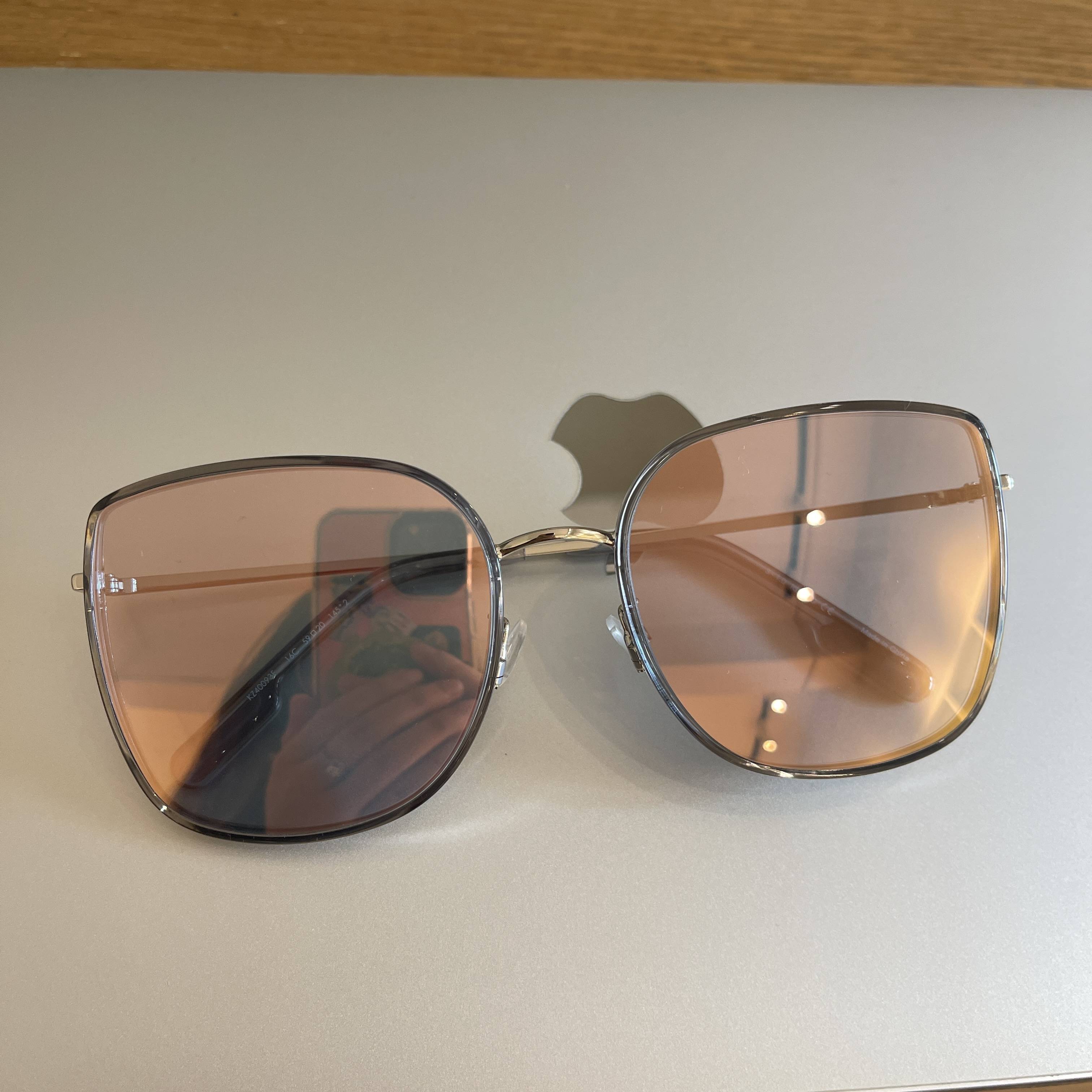 French Paris Women's sunglasses sunglasses KZ40093 square butterfly shaped face
