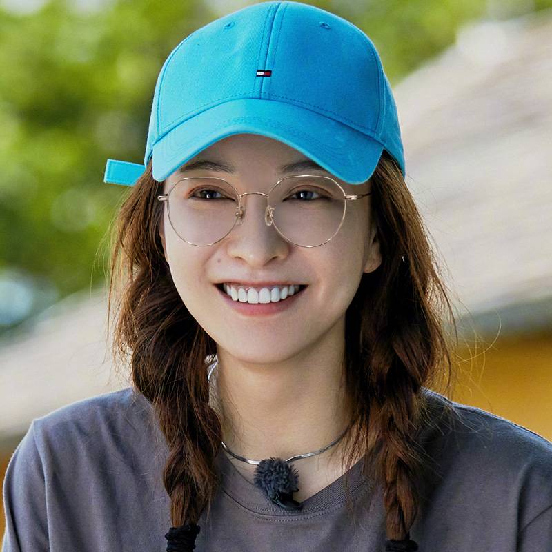 Anti -radiation anti -Blu -ray fatigue glasses frame myopia women can be equipped with Korean version of the tide net red eye protection flat light frame male
