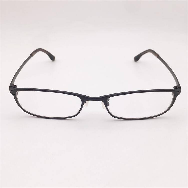 Original single Japanese order black ultra -light pure titanium full -box literary tempera