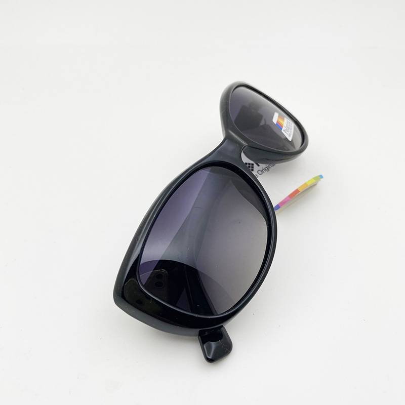 Pure original single female cat -eye treasure*Lai Lai sunglasses fashion polarized sunglasses driving mirror care shielding mirror