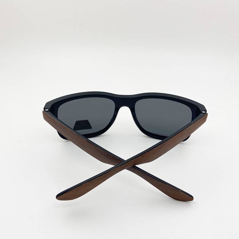 Order men's and women's polarized sunglasses Personalized driving sunglasses anti -ultraviolet wicked mirror shading mirror tide