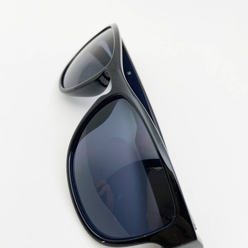 order men's and women's sunglasses fashion and comfortable sunglasses anti -ultraviolet lighting mirrors uV400