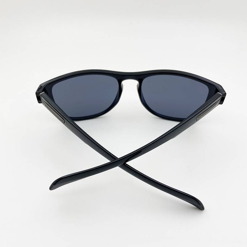 order men's and women's sunglasses fashion and comfortable sunglasses anti -ultraviolet lighting mirrors uV400