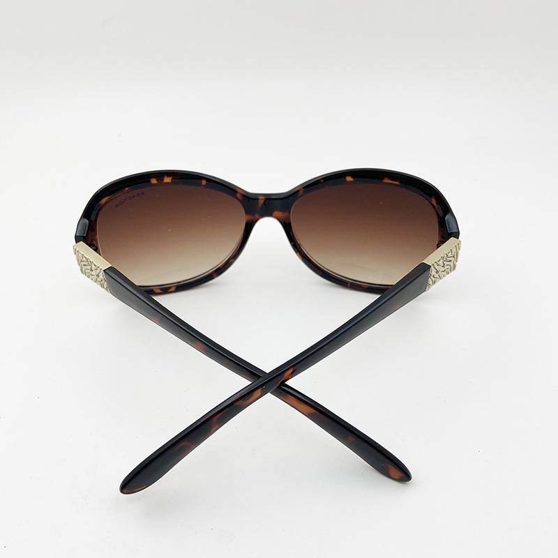 Order Men and Women Leopard Progressive sunglasses Fashionable sunglasses Anti -ultraviolet outdoor care mirror sunscreen mirror