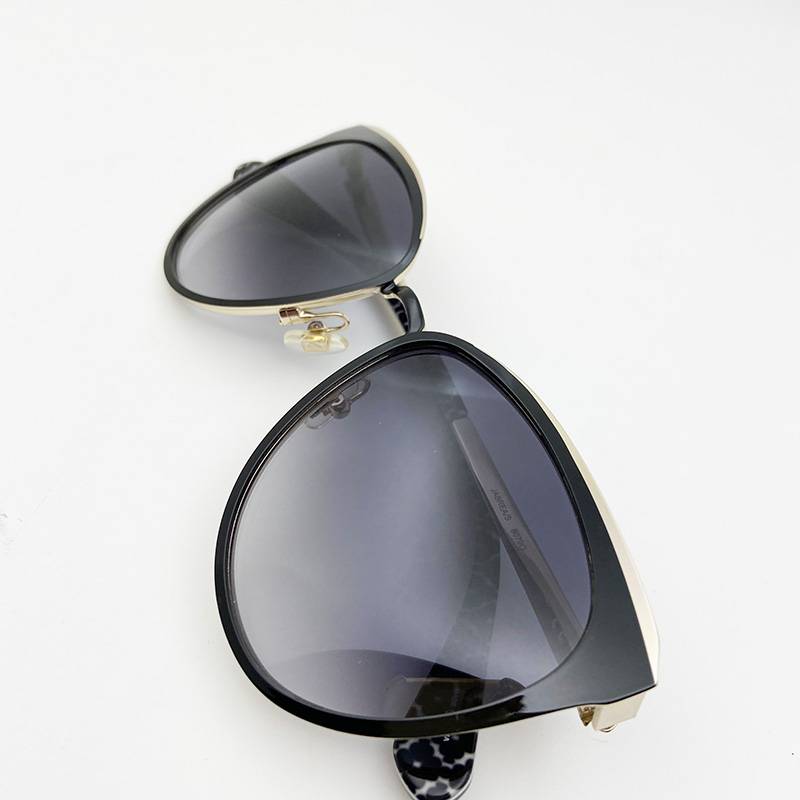 Brand order Women's metal box sunglasses fashionable sunglasses anti -ultraviolet wicked purposes uv400